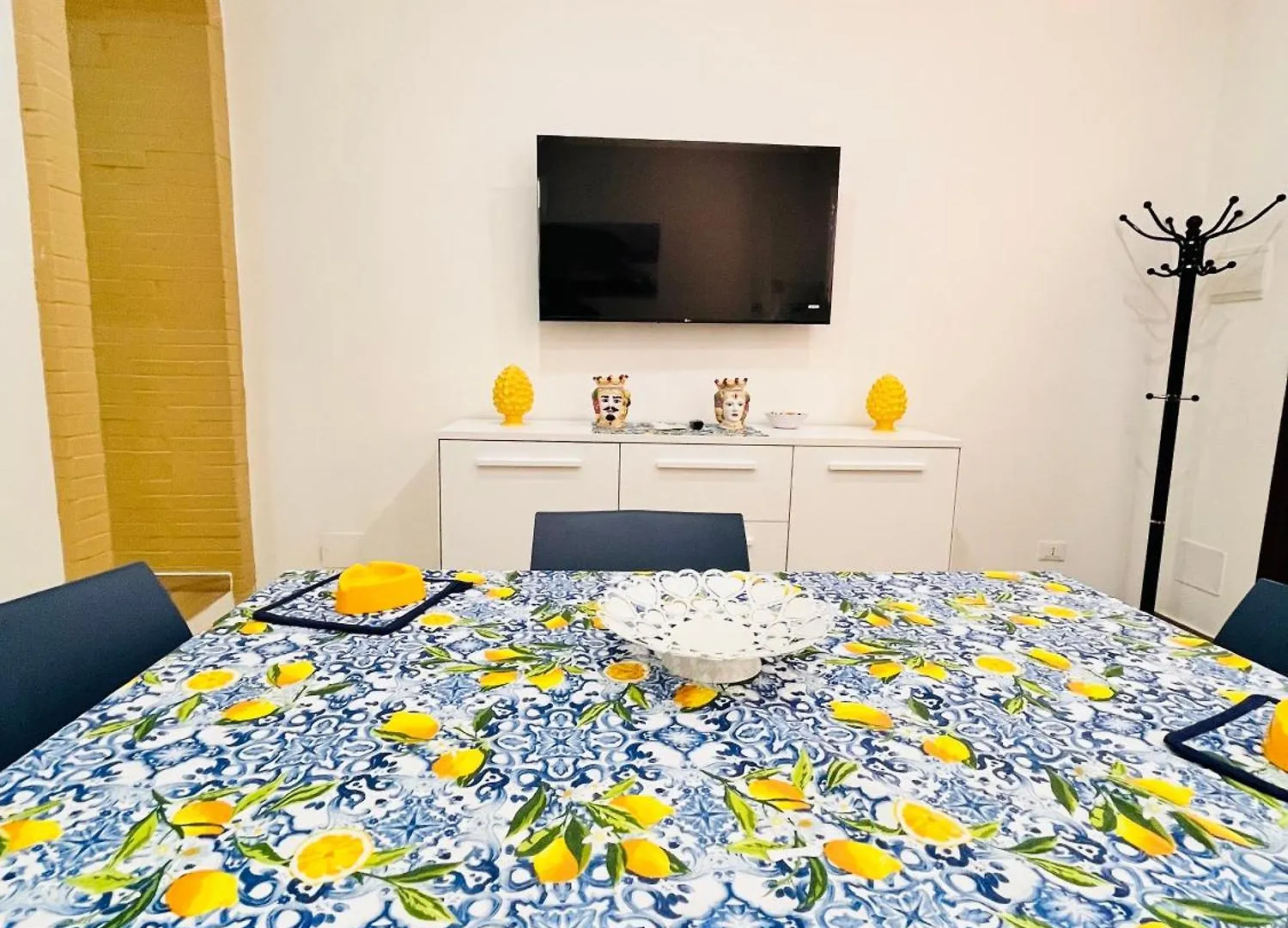 Casa Vacanze Di Maria Palermo 0*,  Italy